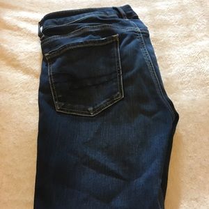 American Eagle skinny jegging